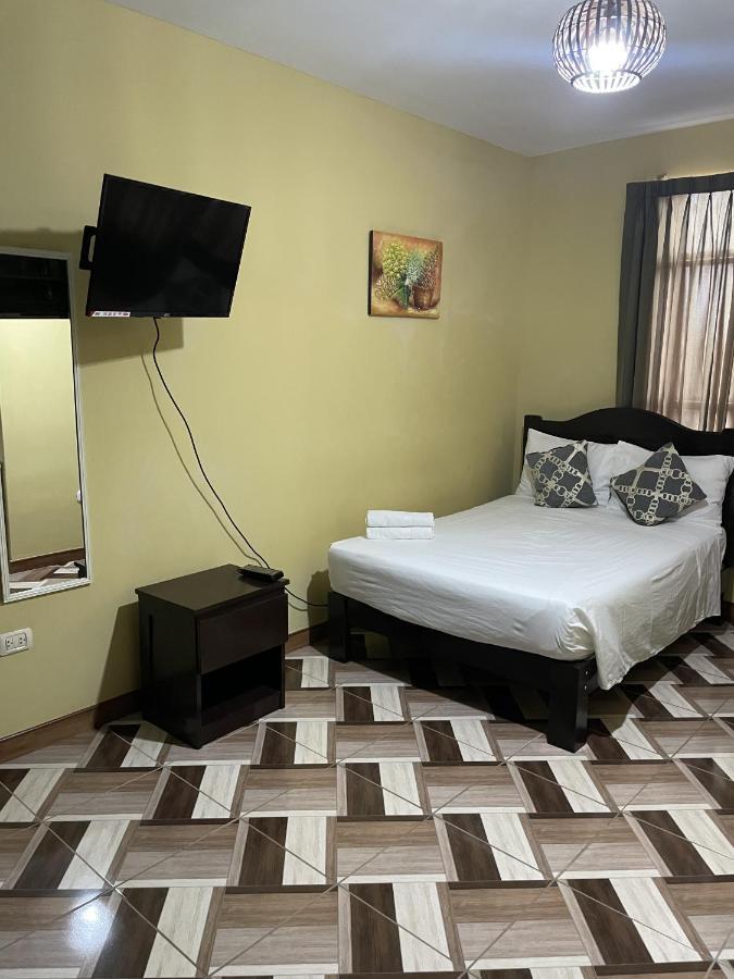 Hotel Calmelia 皮乌拉 外观 照片