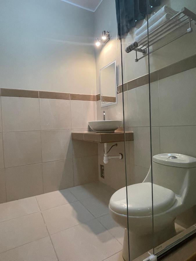 Hotel Calmelia 皮乌拉 外观 照片