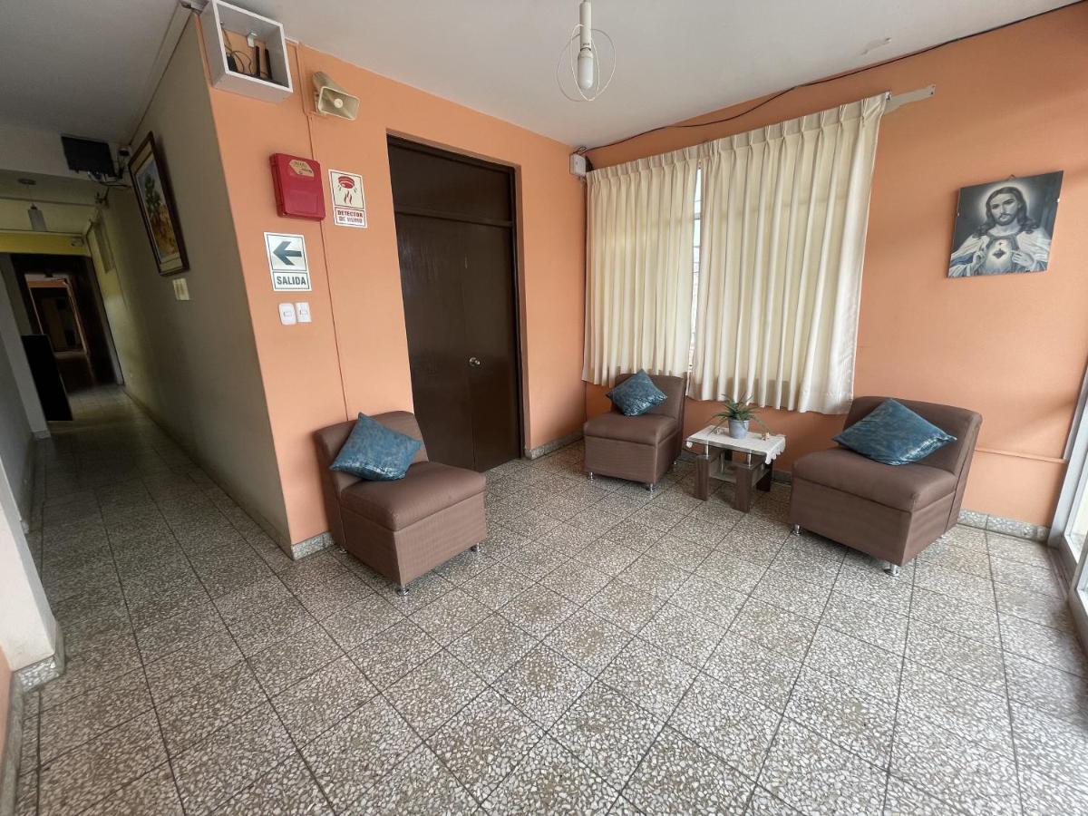 Hotel Calmelia 皮乌拉 外观 照片