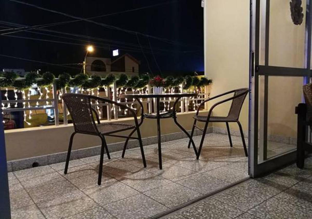 Hotel Calmelia 皮乌拉 外观 照片